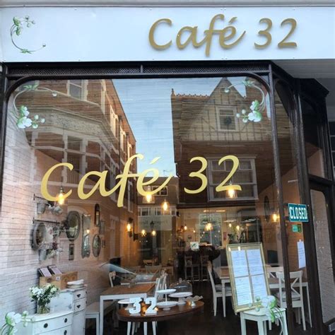 cafe 32